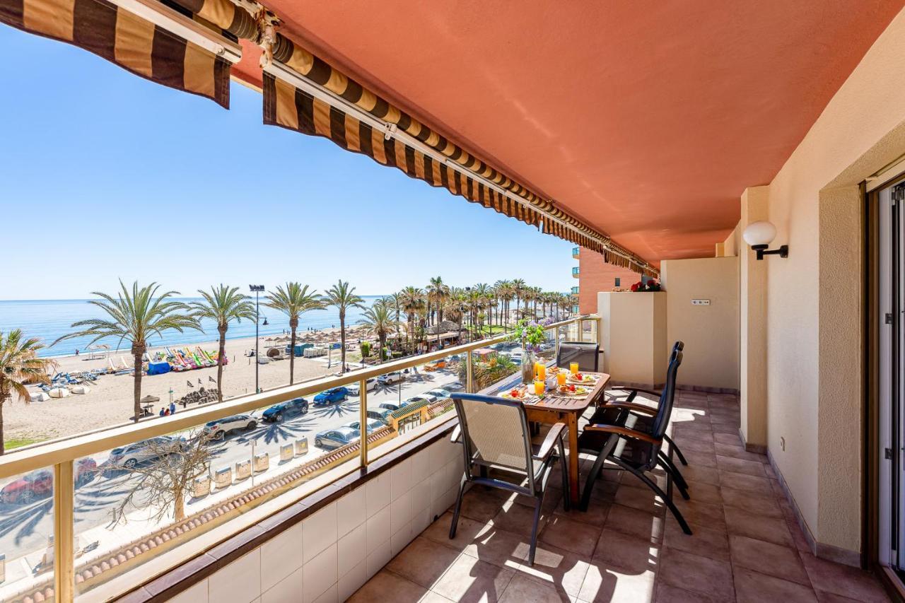 797 Holiday Rentals - Amplio Piso Con Terraza En Primera Linea De Playa ตอร์เรโมลิโนส ภายนอก รูปภาพ