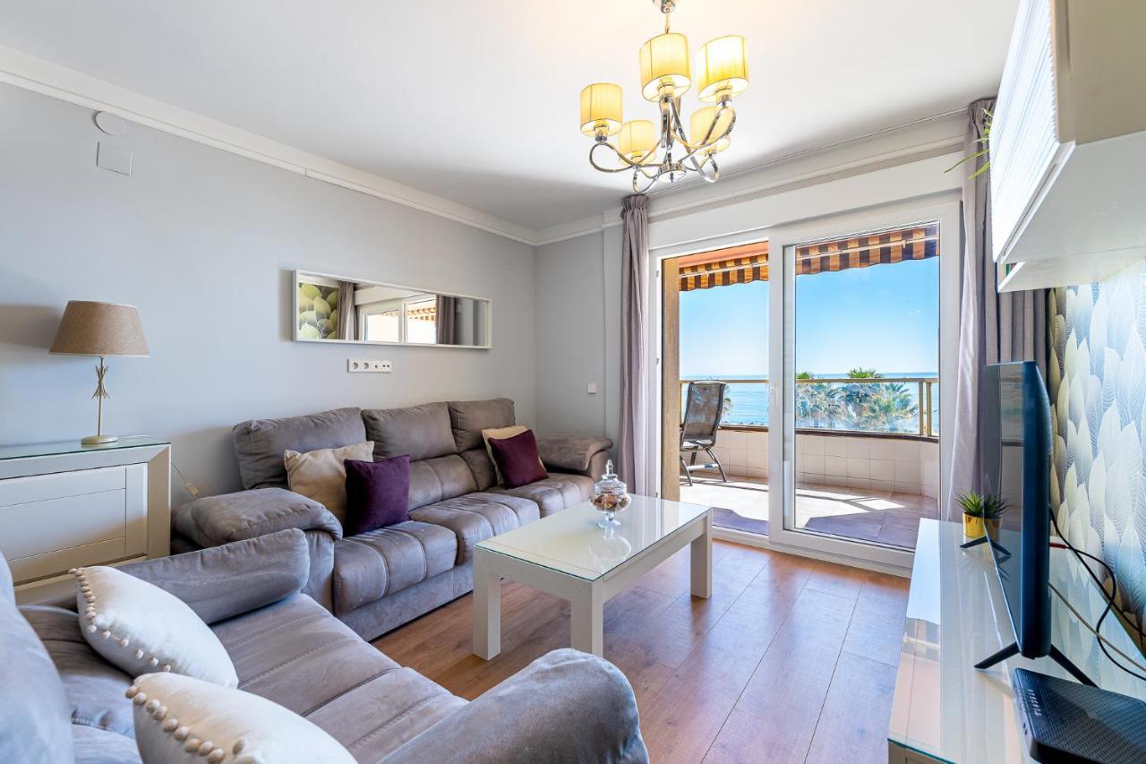797 Holiday Rentals - Amplio Piso Con Terraza En Primera Linea De Playa ตอร์เรโมลิโนส ภายนอก รูปภาพ