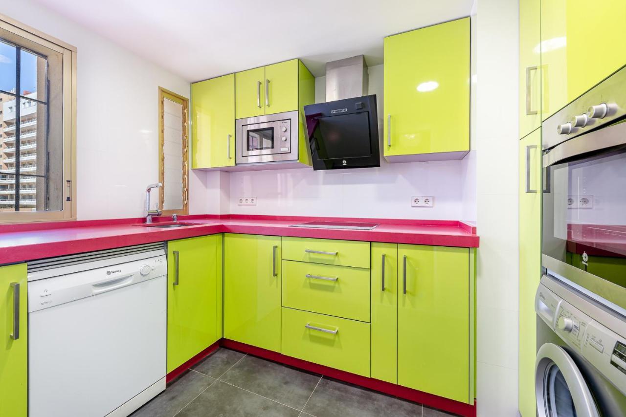 797 Holiday Rentals - Amplio Piso Con Terraza En Primera Linea De Playa ตอร์เรโมลิโนส ภายนอก รูปภาพ